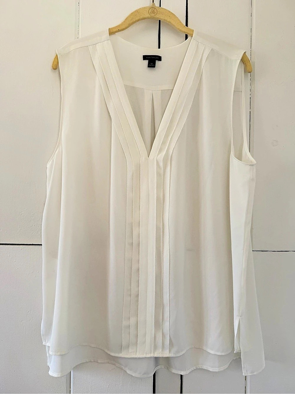 Ann Taylor White Pleated Blouse Size XL